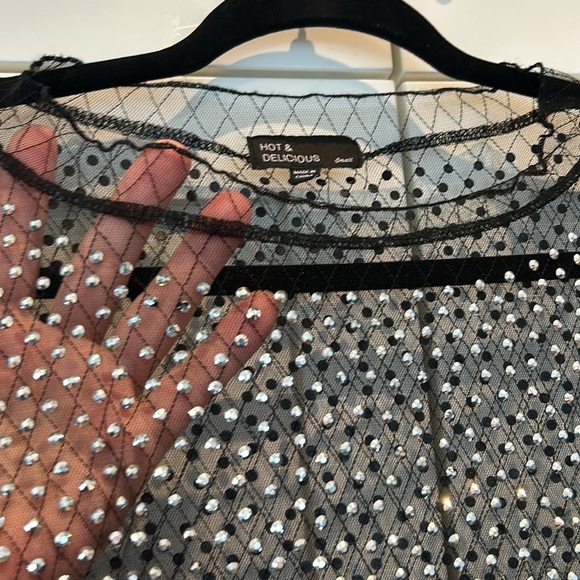 Hot & Delicious Kylie Long Sleeve Embellished Rhinestone Sheer Crop Top Size S - Picture 7 of 13